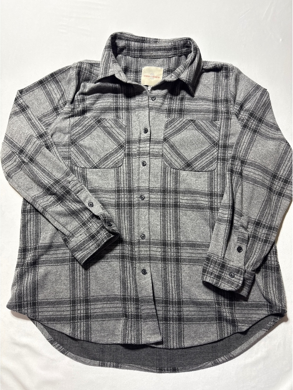 Casa Cabana XL Gray Plaid Button-Up Shirt - Cozy Classic Vib